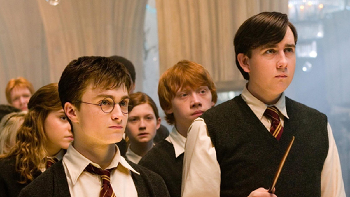 Daniel Radcliffe och Matthew Lewis som Neville Longbottom i Harry Potter och Fenixorden. 