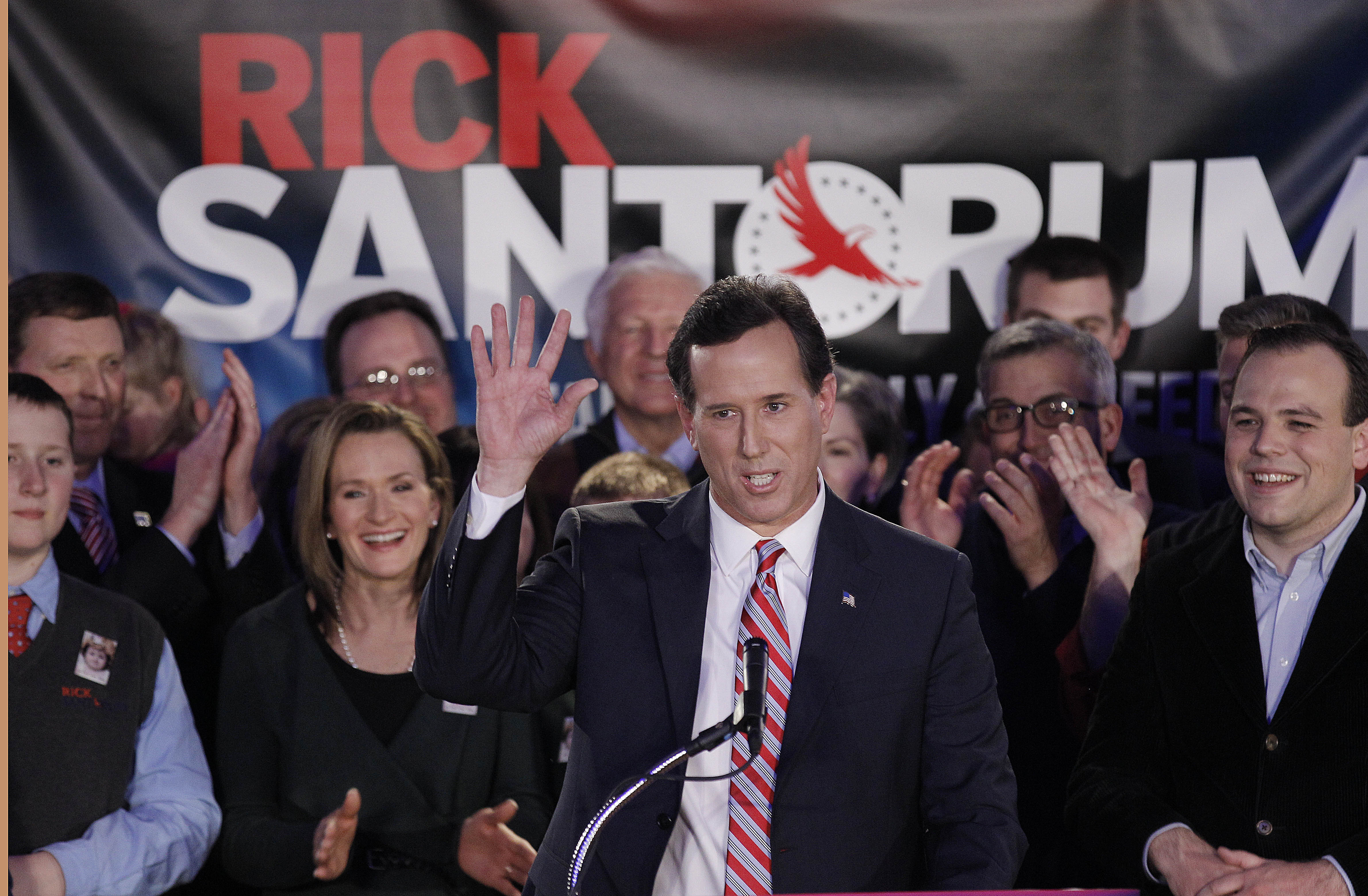 Eller får han se sig besegrad av den sena uppstickaren Rick Santorum?