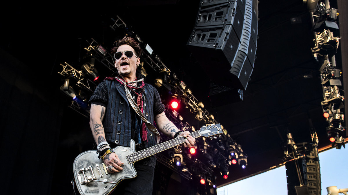 Johnny Depp spelar med den brittiske gitarristen Jeff Beck på Annexet ikväll. Arkivbild.