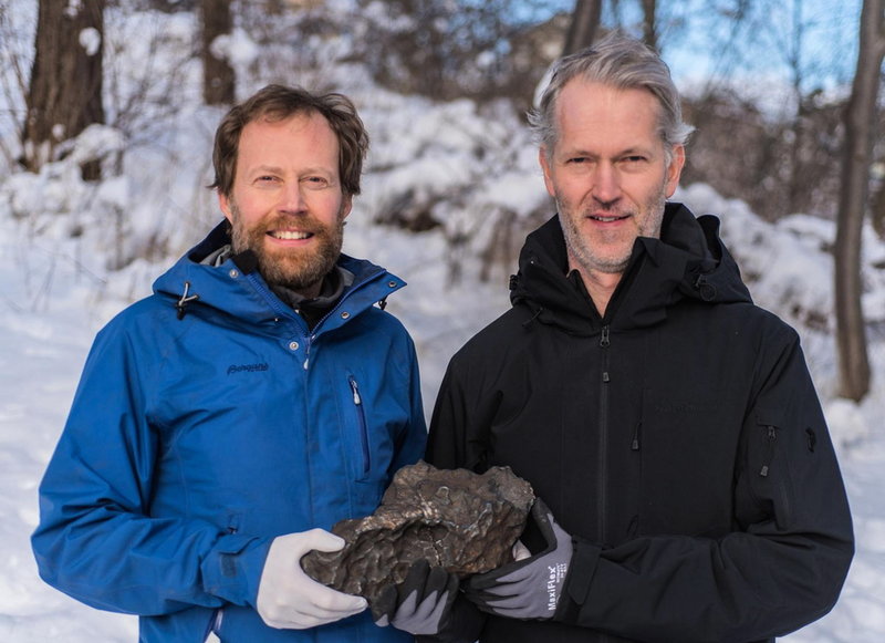 Geologerna Andreas Forsberg och Anders Zetterqvist hittade i början av december 2020 den spektakulära järnmeteoriten utanför Enköping. Arkivbild.