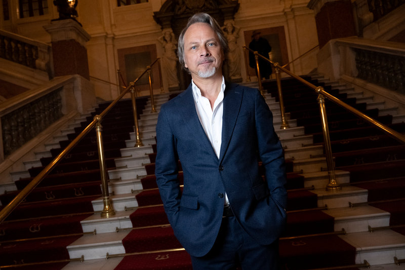 Operans vd Fredrik Lindgren presenterade jubileumsåret 2023 på en pressträff på måndagsförmiddagen.