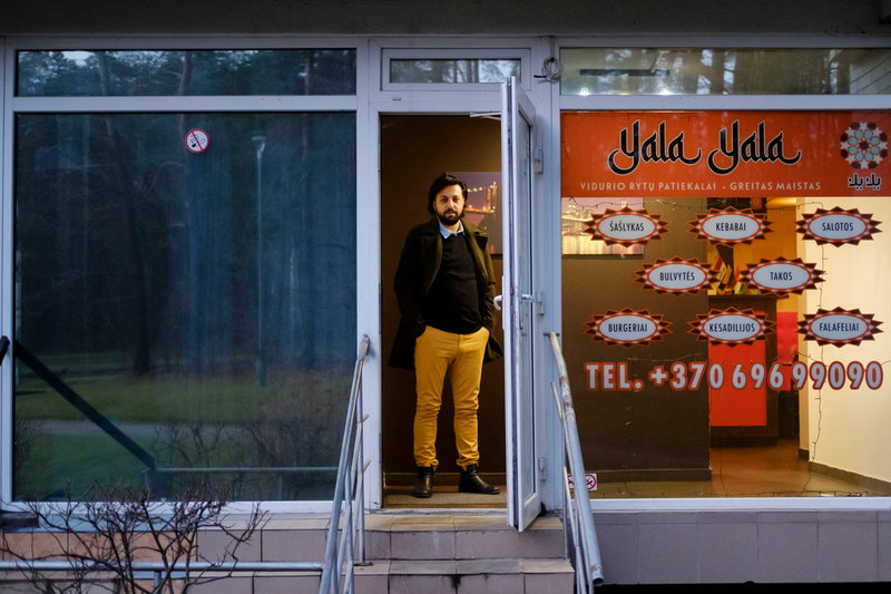 Rebaz Rashid flydde från Irak till Litauen för fem år sedan. Nu driver han en kebabrestaurang i Vilnius.