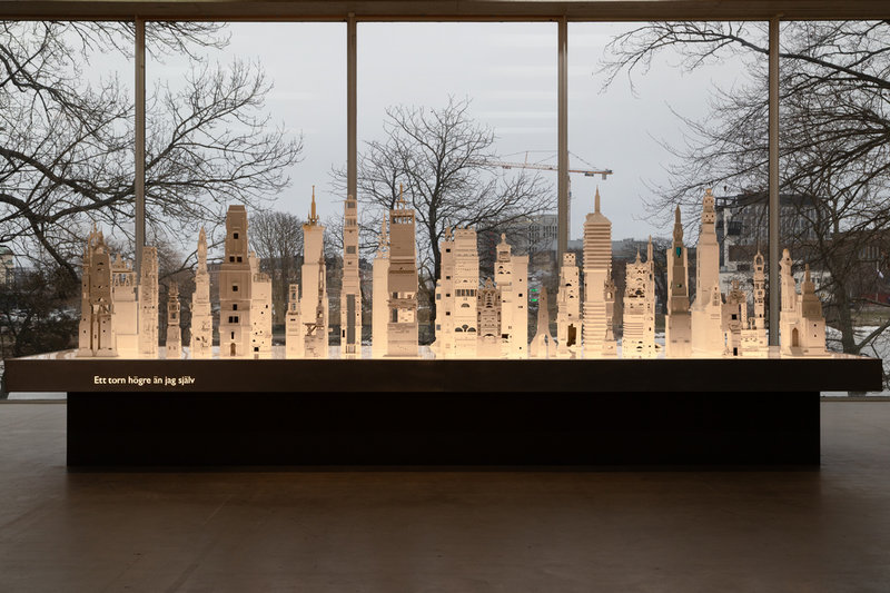 Sex intagna på anstalten i Kalmar har skapat utställningens centralverk tillsammans med konstnären Magnus Bärtås.