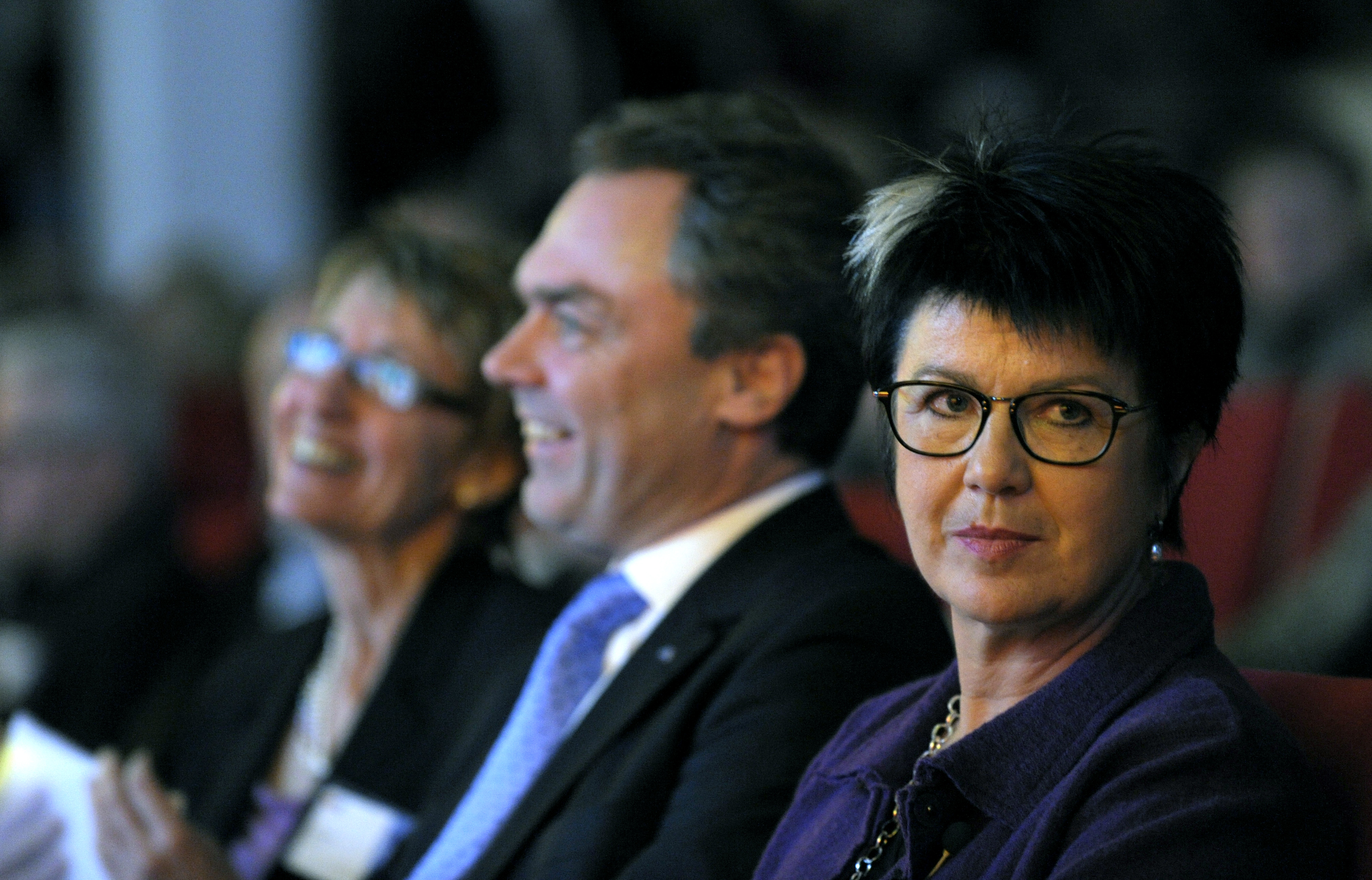 Lärarförbundets ordförande Eva-Lis Sirén, här tillsammans med Jan Björklund, är positivt till att regeringen nu tar tag i segregationen.