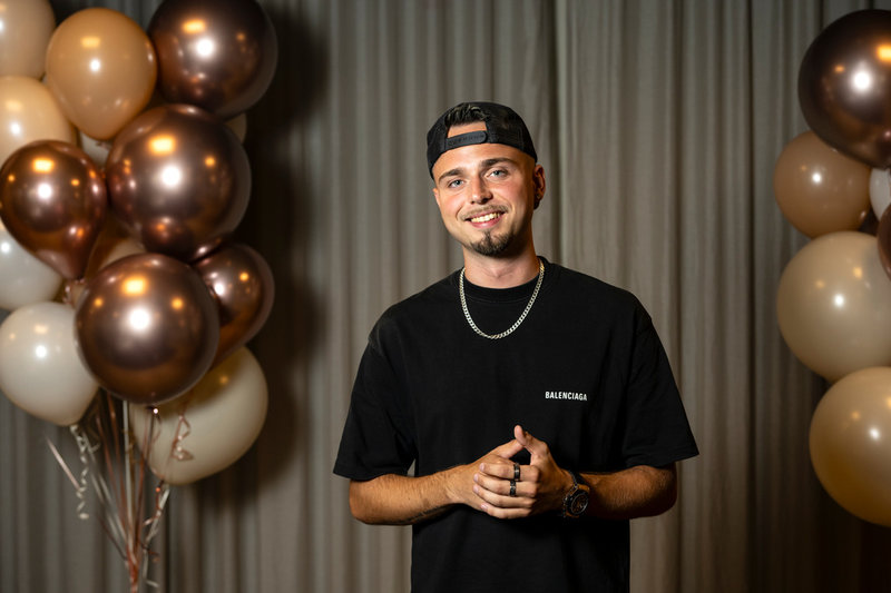 Nicholas Wallner, Halmstad, säger att han har lärt sig att han "är sjukt bra på att halsa" i 2025 års "Paradise hotel".