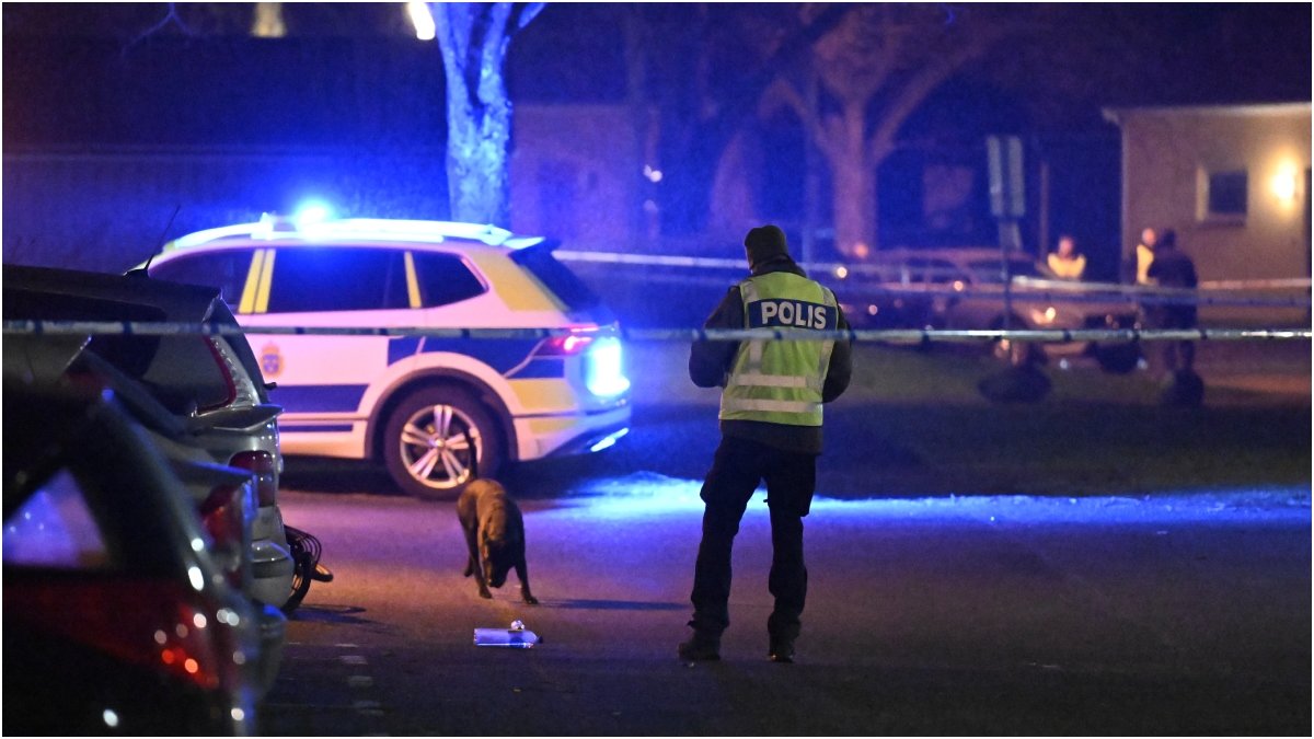 En man har dött efter en skjutning i Kristianstad.
