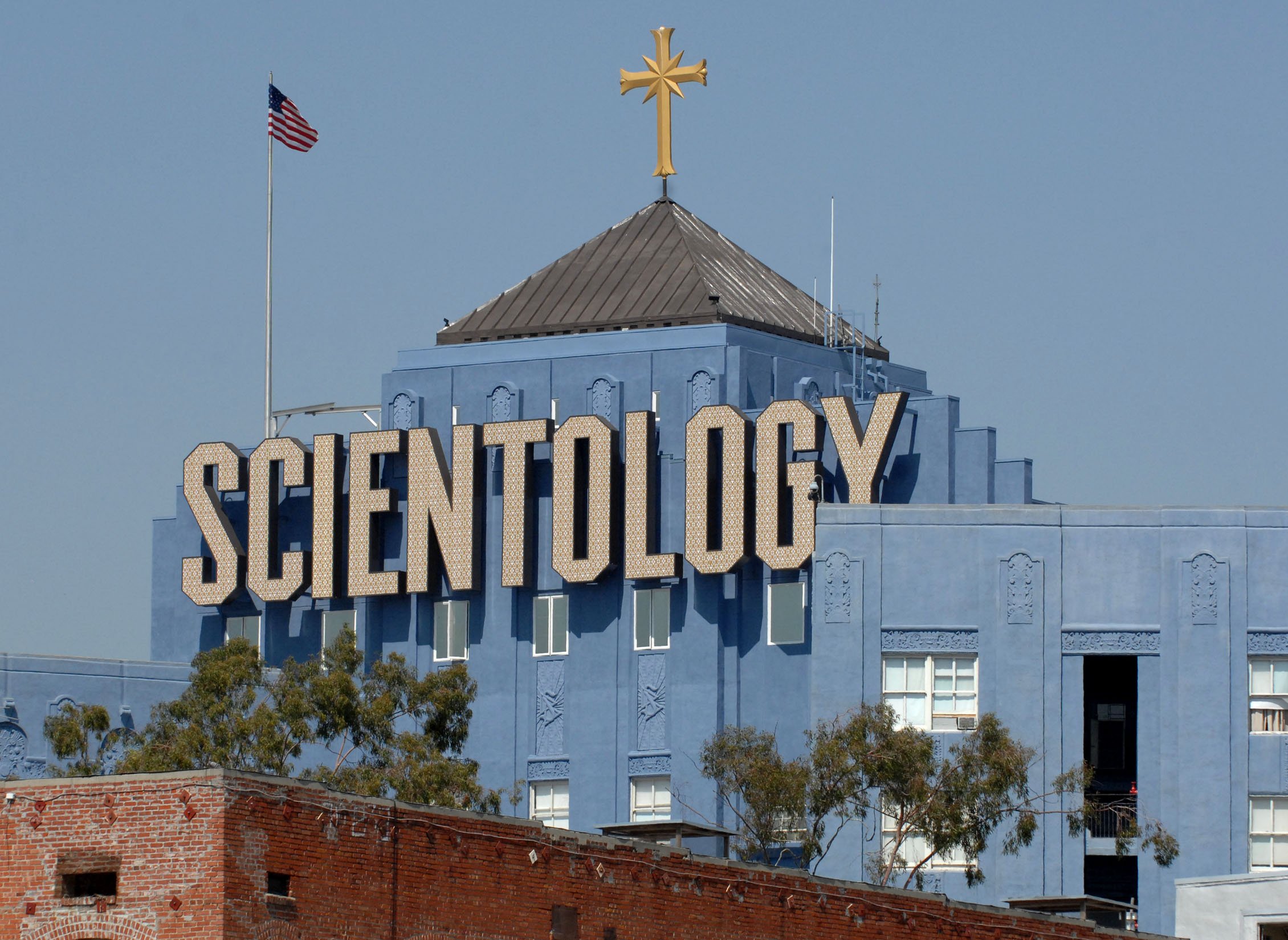 En av många scientologbyggnader i Hollywood.