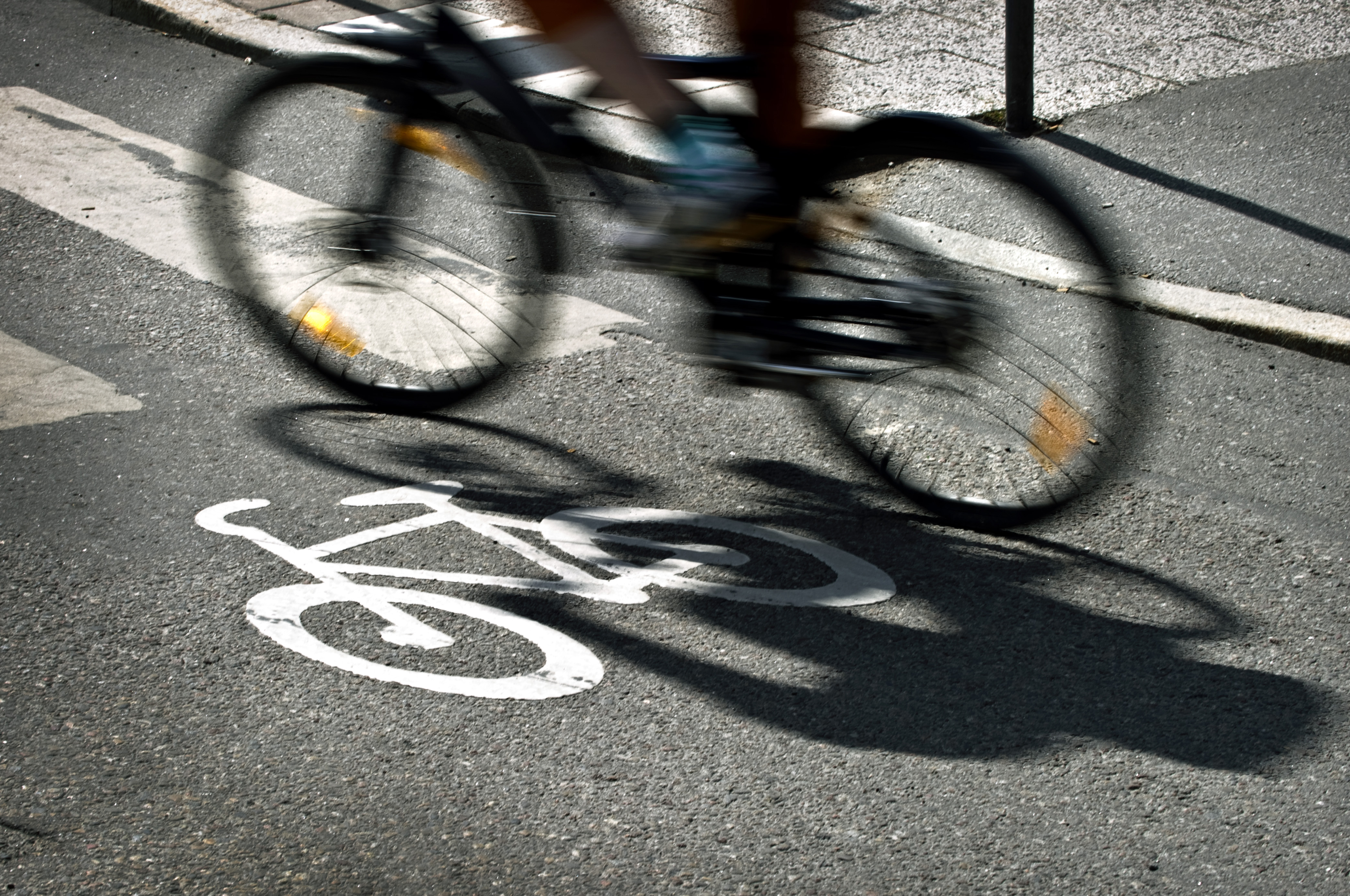 En 11-åring blev misshandlad och nästan rånad på sin cykel.