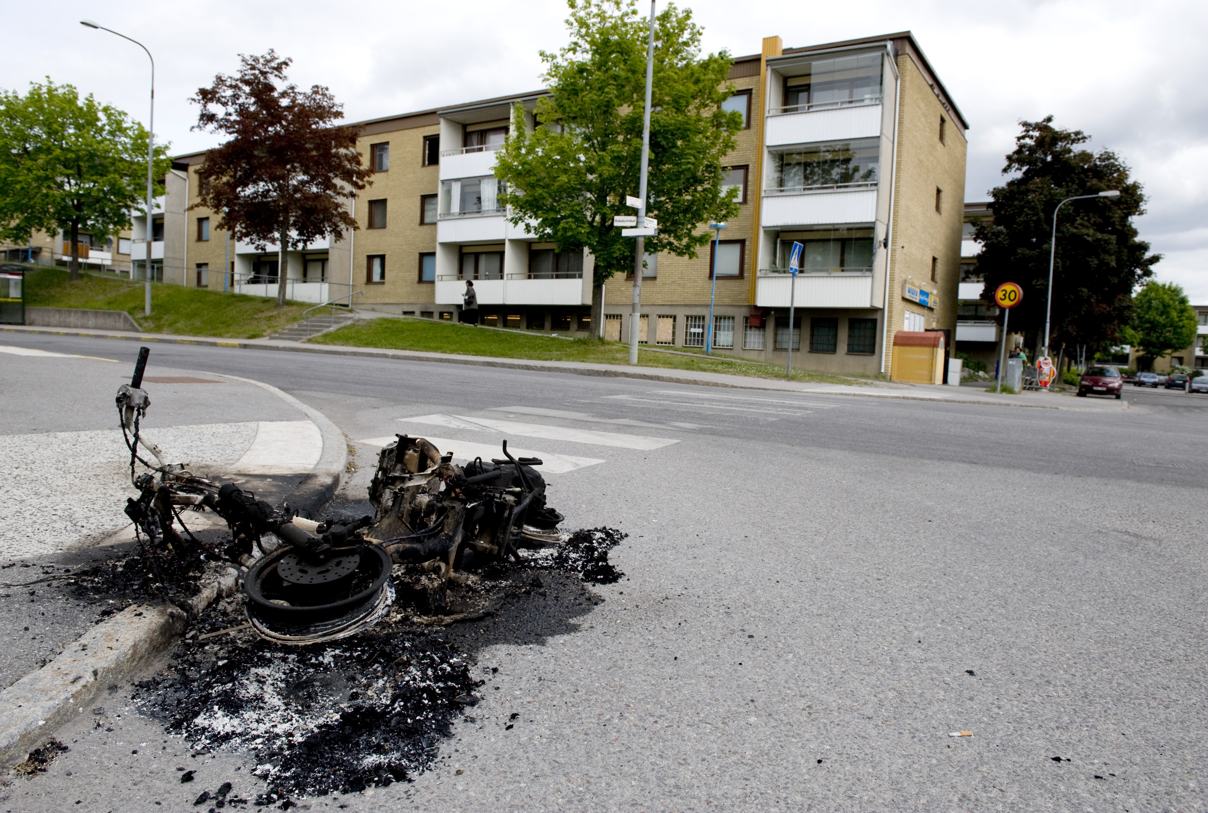 Rinkeby, Upplopp, Polisen, Brott och straff, Brand