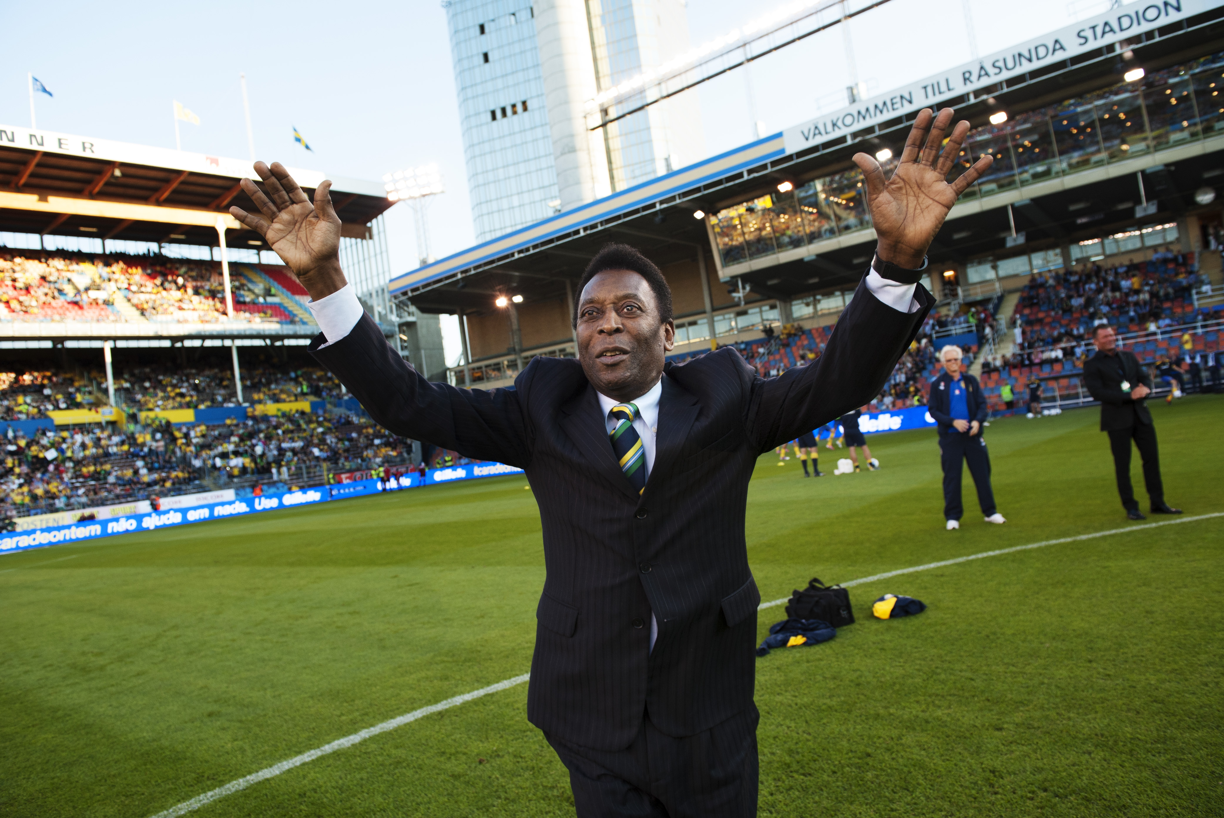 Pelé besökte Råsunda för den sista landskampen på den förra nationalarenan. Pelé besökte Råsunda för den sista landskampen på den förra nationalarenan.