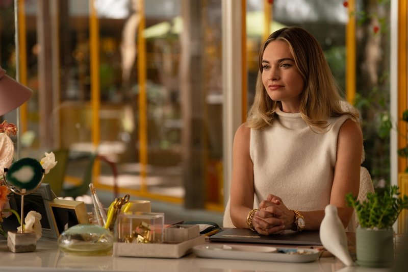 Lily James gör rollen som blivande dejtingappmiljardären Whitney Wolfe Herd i "Swiped".