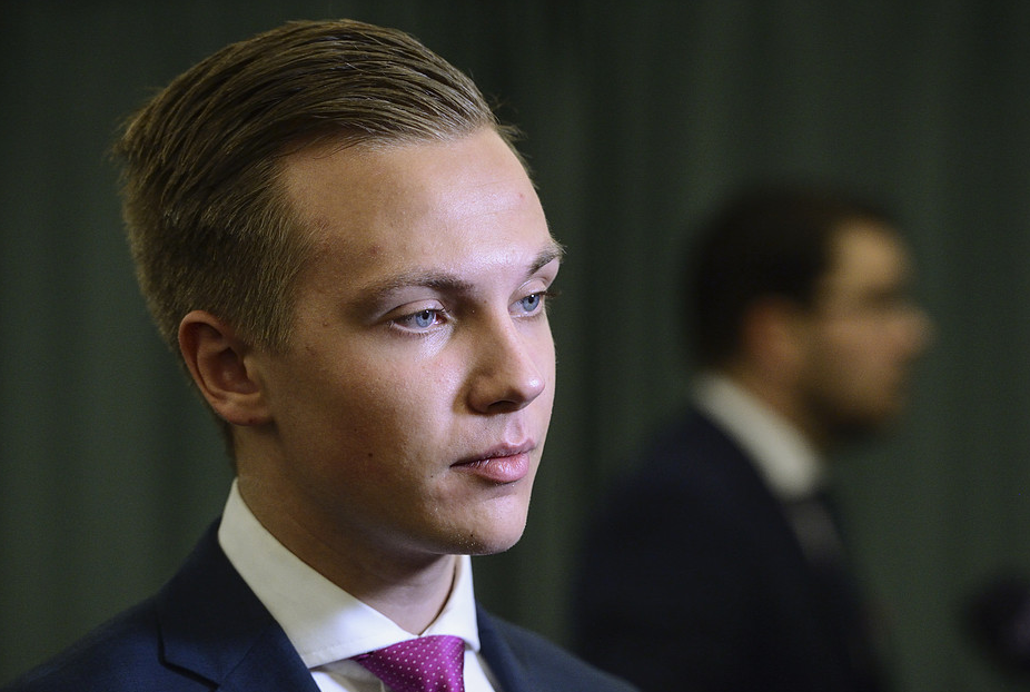 Även ungdomsförbundet har uttryckt sig starkt. Ordföranden Tobias Andersson sa 2016 ”Om utländska sexualbrottslingar är som en influensa är politisk korrekthet som AIDS”. Även ungdomsförbundet har uttryckt sig starkt. Ordföranden Tobias Andersson sa 2016 ”Om utländska sexualbrottslingar är som en influensa är politisk korrekthet som AIDS”.