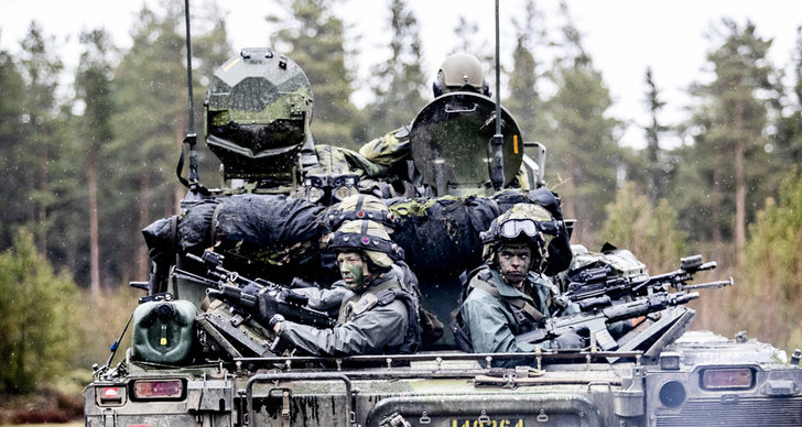 Sverige, TT, Politik, Försvarsmakten