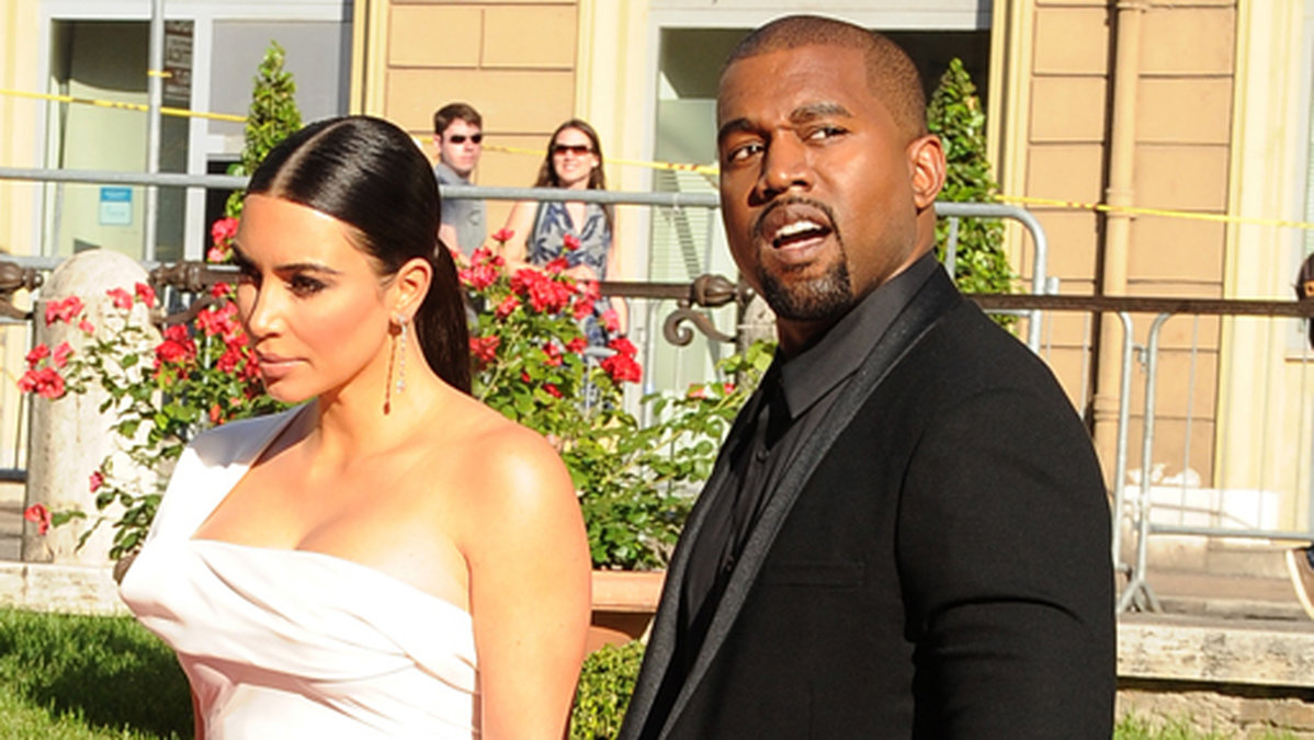 Kim Kardashian läckte ut samtalet mellan Kanye och Taylor. 