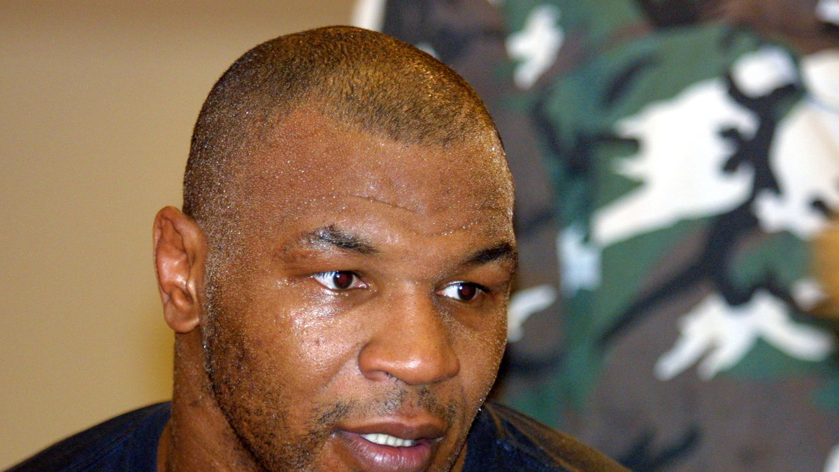 Den tidiagre världsmästaren i tungviktsboxning, Mike Tyson har ett välfyllt brottsregister. Han har bland annat åkt dit för narkotikainnehav, vårdslöshet i trafik och våldtäkt av sin före detta flickvän. Ett brott som han fick sex års fängelse för. 