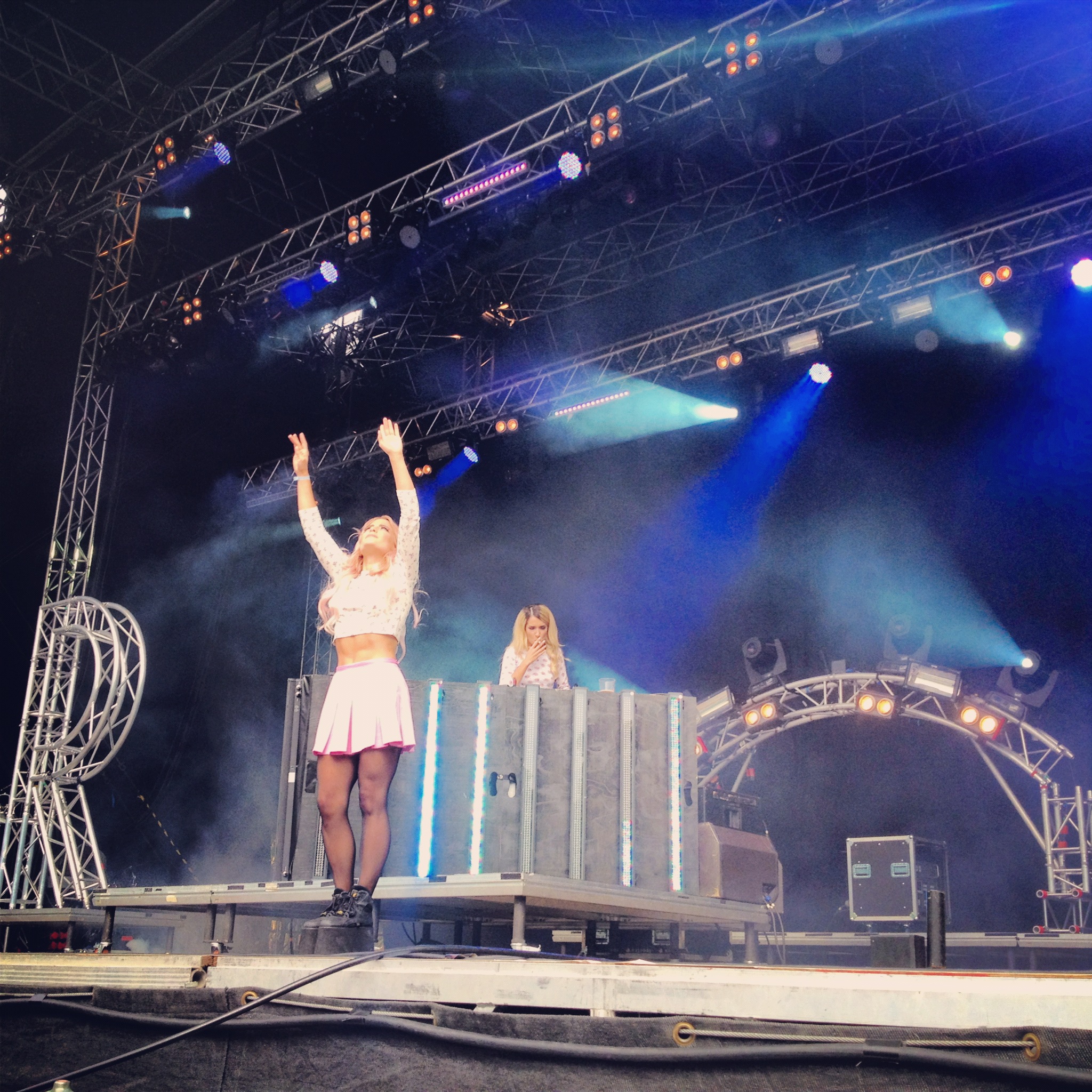 Rebecca & Fiona ställde till med fest som alltid. Rebecca & Fiona ställde till med fest som alltid.