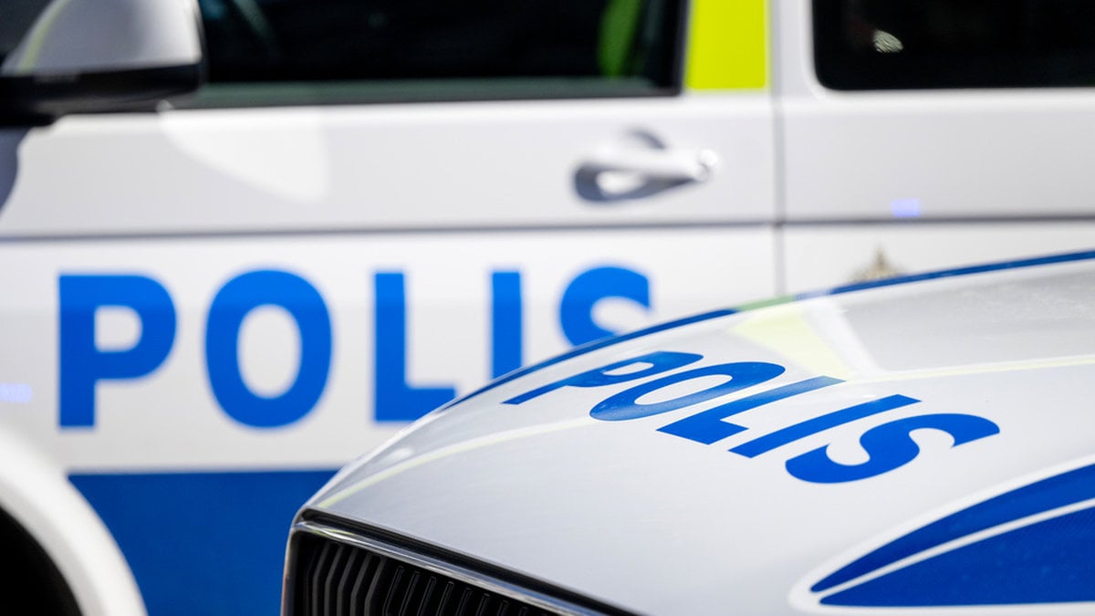 Man hittad knivhuggen i bostad – misstänkt mordförsök utreds
