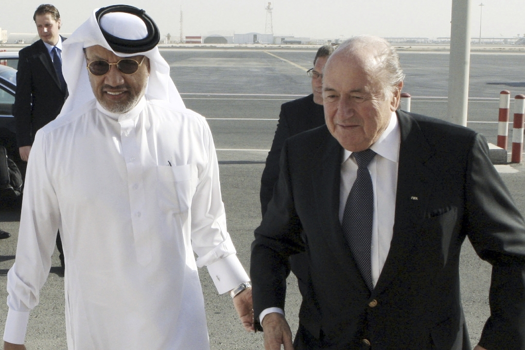 Sepp Blatter är i ordentligt blåsväder efter alla mutskandaler och korruptions anklagelser.