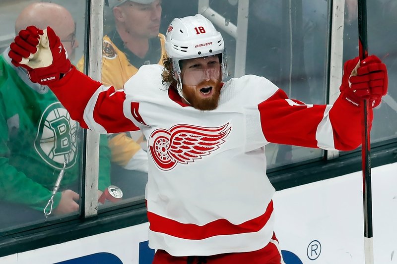 Detroits Marc Staal använder numera ett större visir, efter att ha råkat ut för en svår ögonskada tidigare under karriären. Arkivbild.