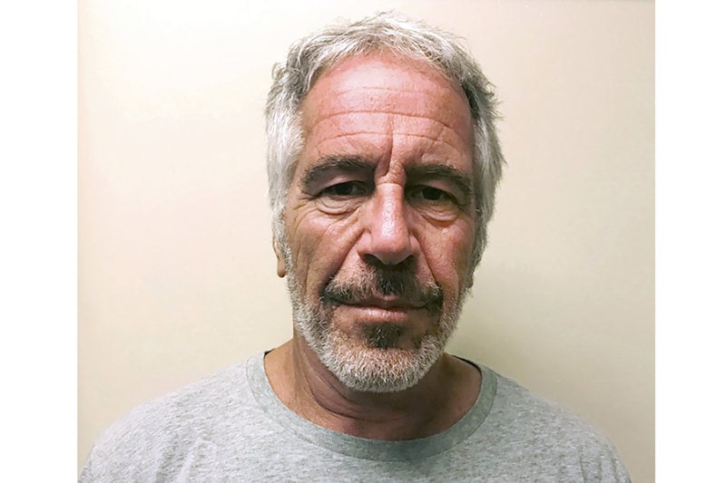 Jeffrey Epstein hittades död i sin cell på det federala häktet Metropolitan Correctional Center 2019 i väntan på det federala åtalet om sexhandel med minderåriga. Foto: AP/TT
