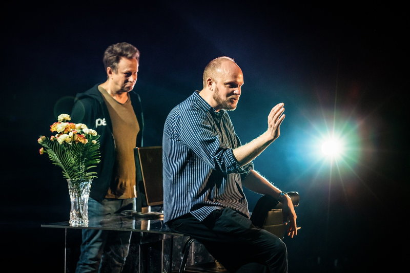 Anders Johannisson och Emil Almén under repetitionen av 'Lehmantrilogin' på Kulturhuset Stadsteatern i Stockholm. Pressbild.