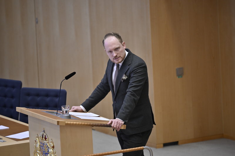 Aron Emilsson (SD) i riksdagen. Foto: Magnus Lejhall/TT