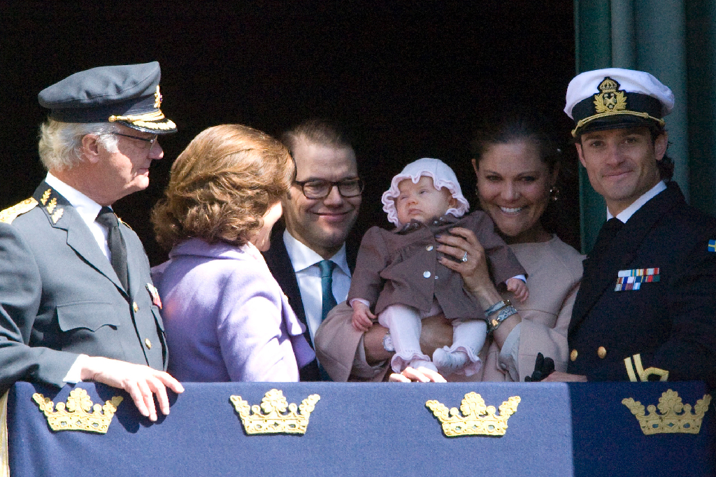 Prinsessan Estelle, Kung Carl XVI Gustaf, kronprinsessan Victoria, Hovet, Prins Daniel