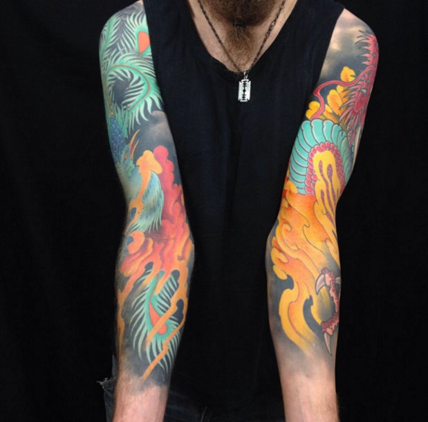 9. Och färgglada tatueringar alltså, färg är så överskattat. 9. Och färgglada tatueringar alltså, färg är så överskattat.