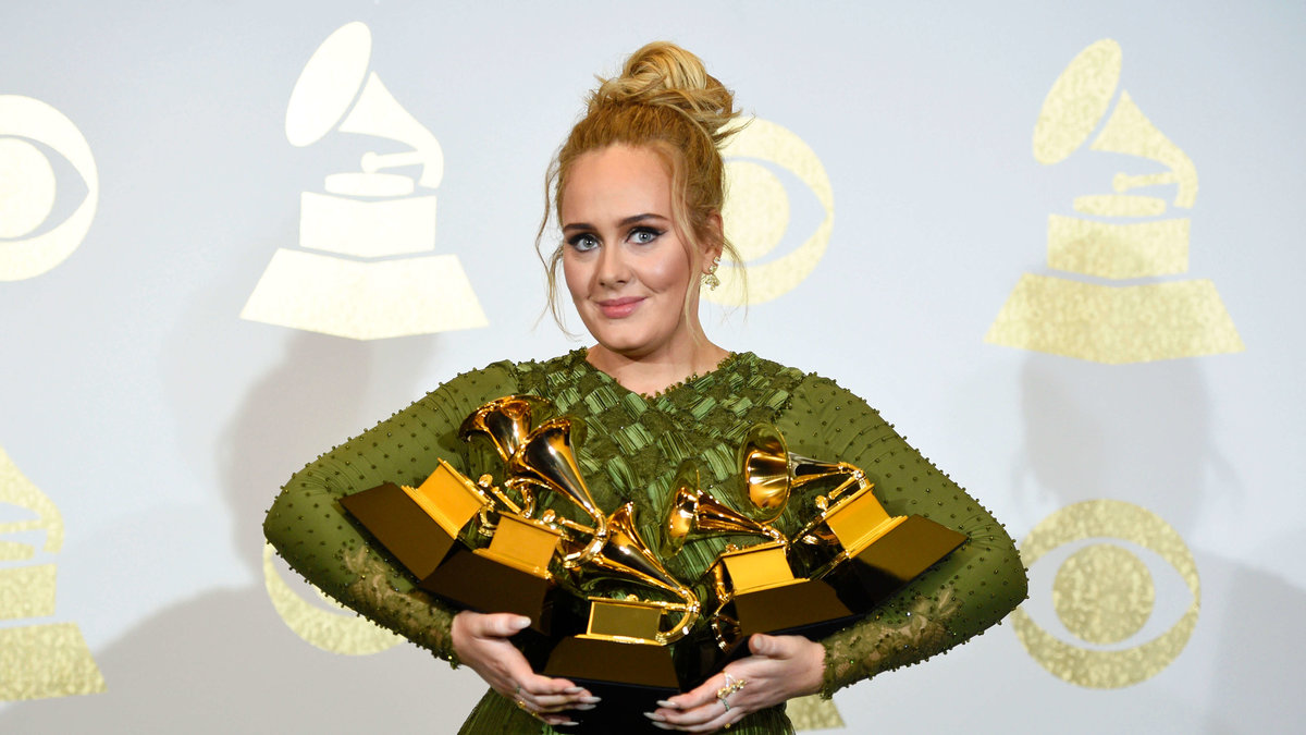 I hennes tacktal sa hon att hon kände att hon nästan inte kunde ta emot priset, och menade att Beyoncé, som också var nominerad, borde fått det istället.