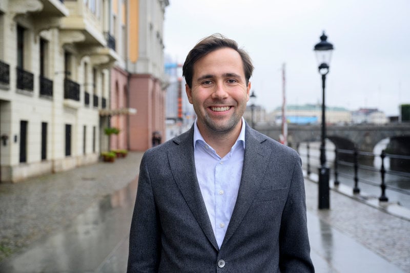 I december 2024 roddes en överenskommelse om ett färdigförhandlat frihandelsavtal mellan EU och Mercosur i hamn. Enligt utrikeshandelsminister Benjamin Dousa (M) har flera svenska branscher inom exempelvis läkemedel, fordon och maskiner potential att öka sin export när nya avtalet är på plats.