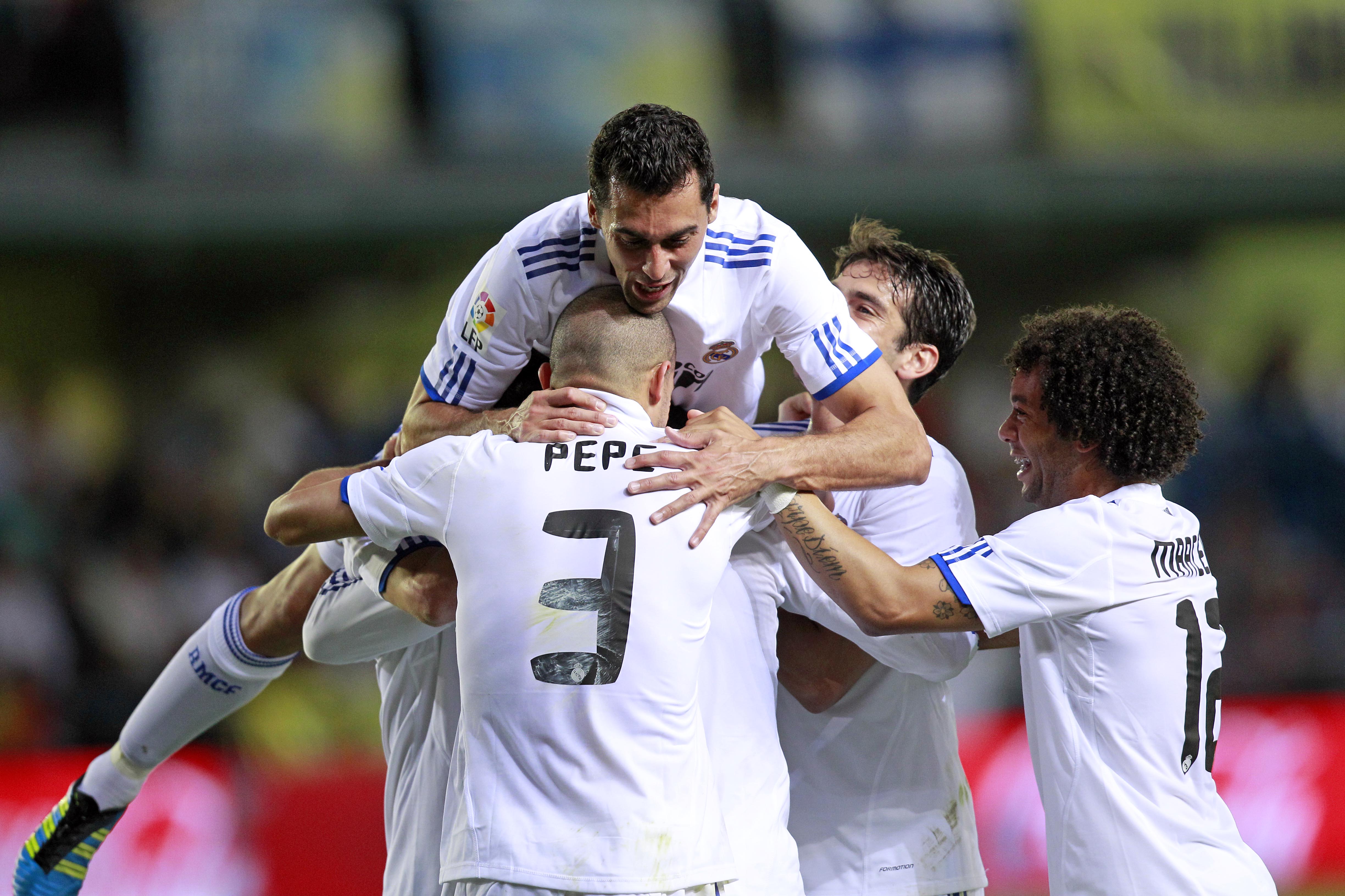 Real Madrid, Fotboll, Alvaro Arbeloa, Valencia, Spanien, Stämpling, Pepe, La Liga
