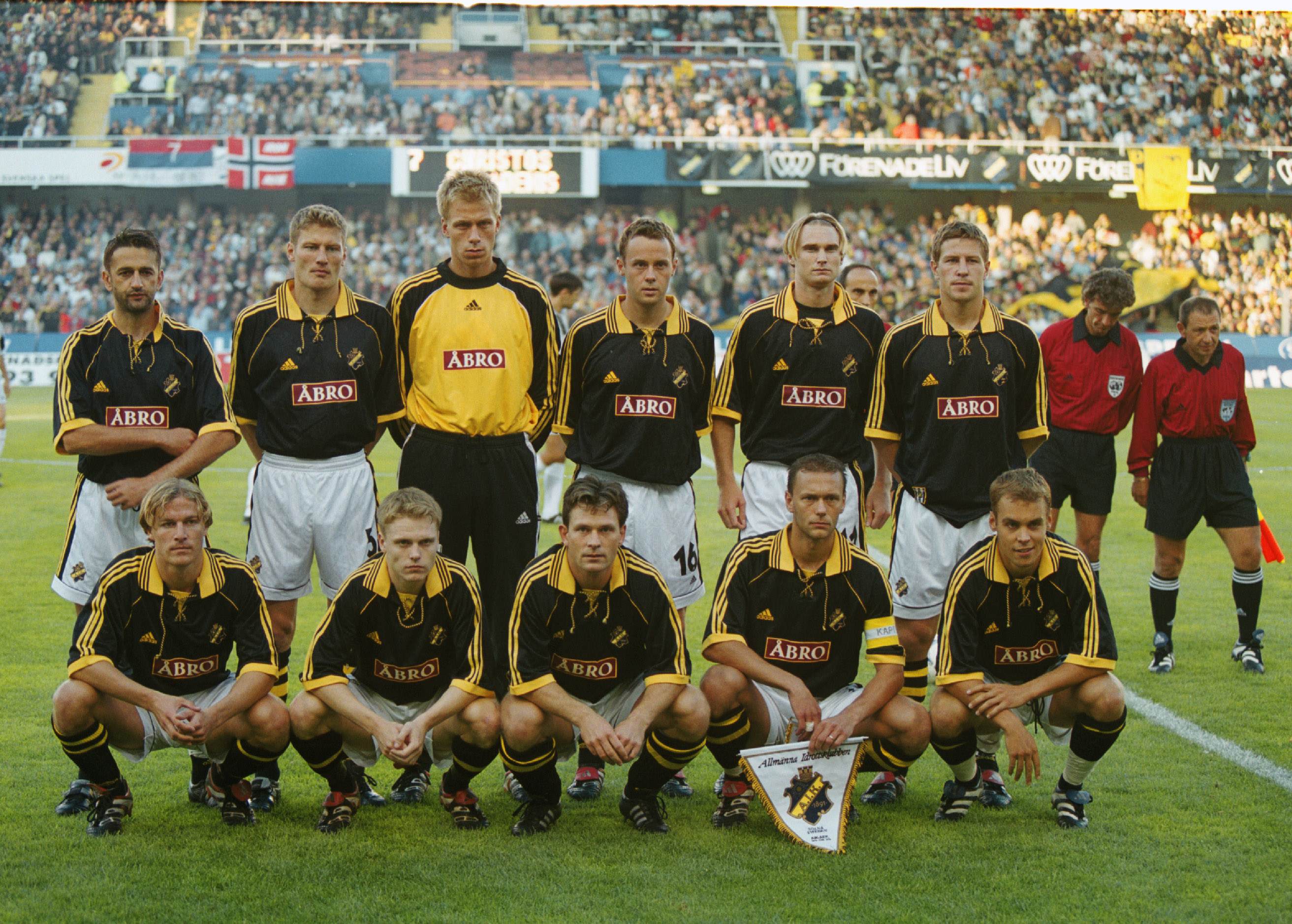 AIK:s elva i kvalet mot AEK Athen 1999.
