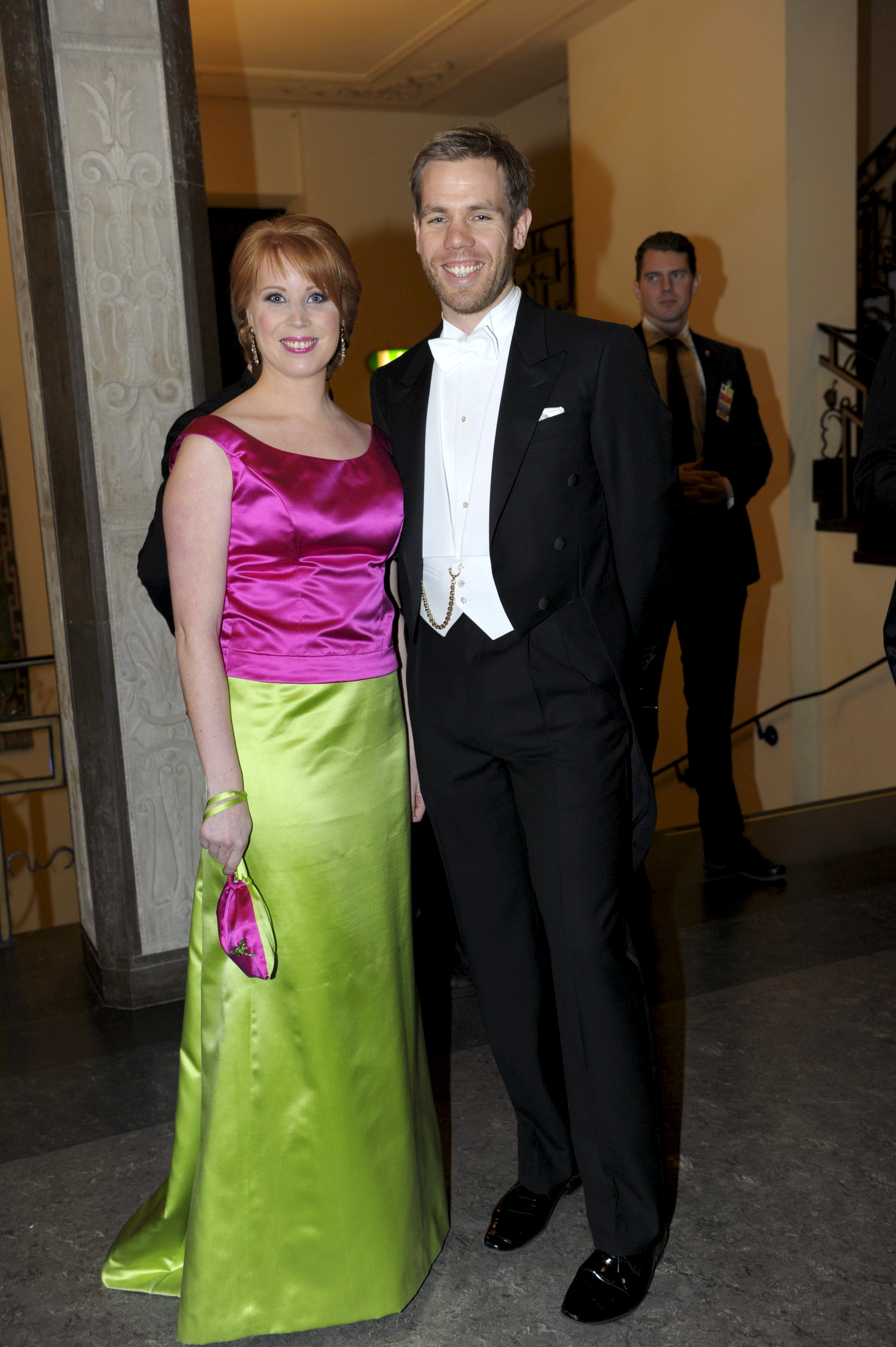 Somaren 2011 gifte sig Annie med sin Carl-Johan och bytte från Johansson till Lööf. Här är makarna på Nobelfesten senare samma år.