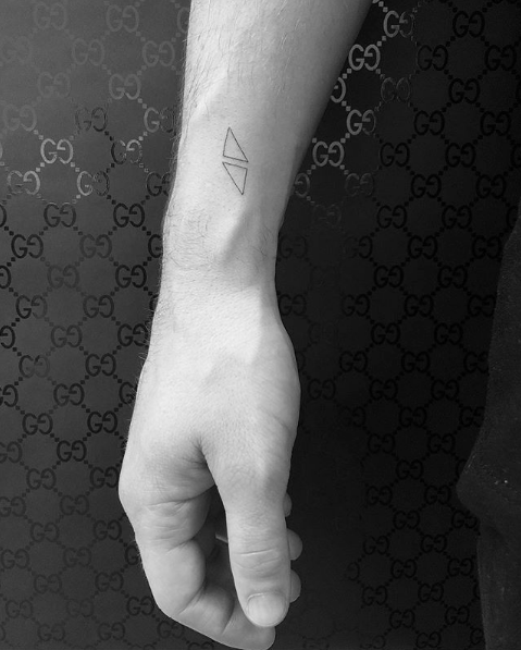 Kygos tatuerare tog en bild på tatueringen han gjort. Kygos tatuerare tog en bild på tatueringen han gjort.