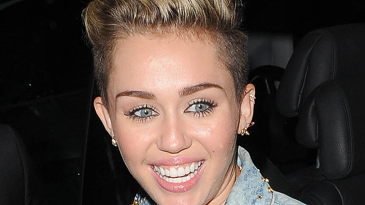 Miley Cyrus snålar inte på något i sin nya intervju. 