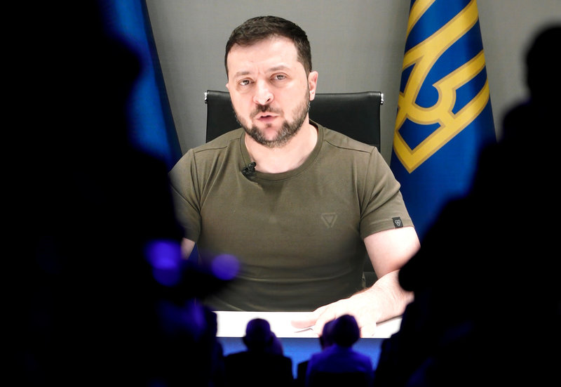 Ukrainas president Volodymyr Zelenskyj då han talade på distans under Världsekonomiskt forum i Davos, Schweiz.