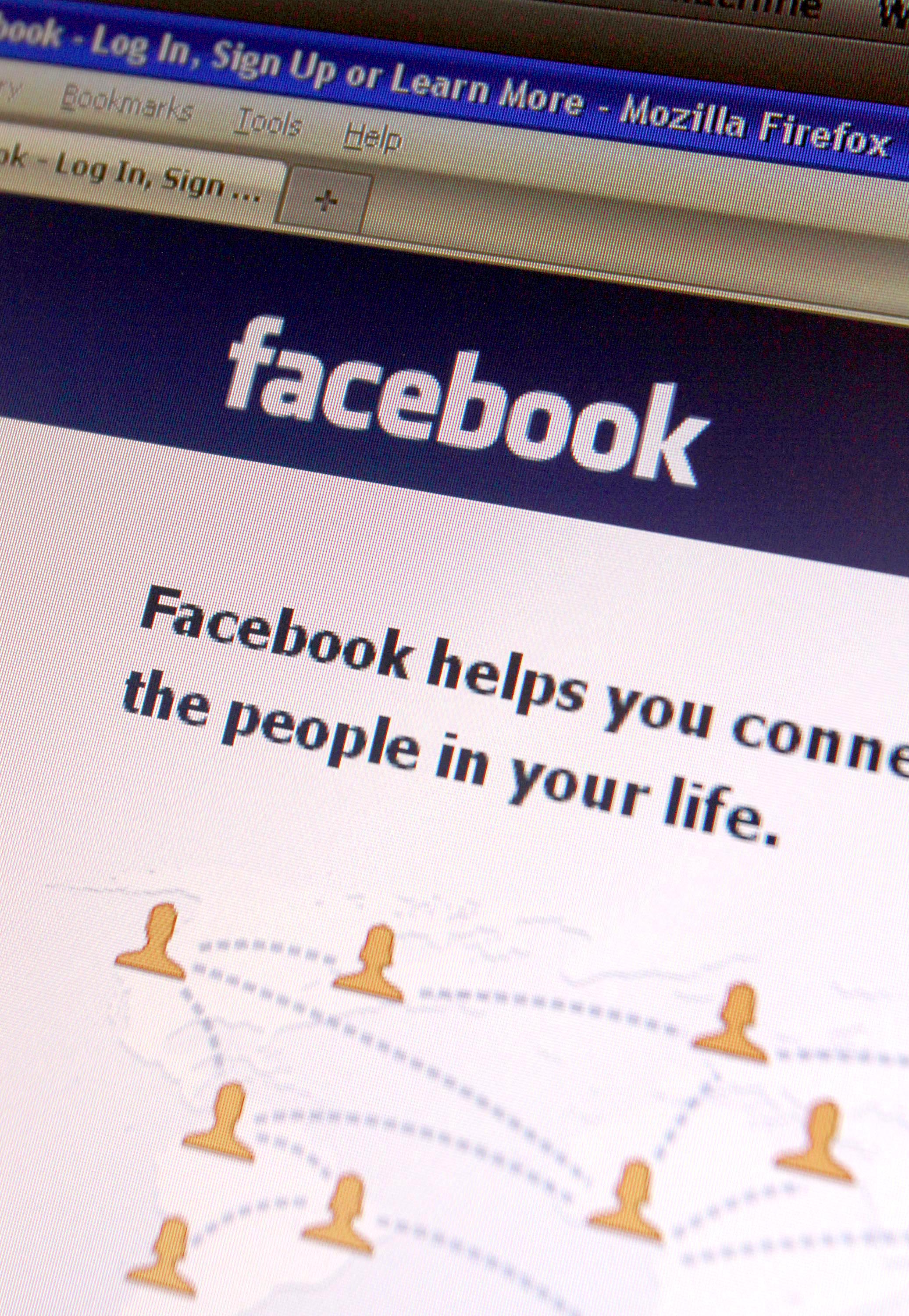 Facebook, Hets mot folkgrupp, tal, Internet, Rasism, Emmaboda