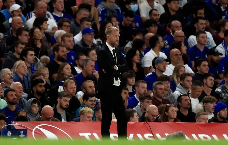 Östersunds tidigare tränare Graham Potter tappade poäng i första matchen som Chelseas nye tränare.
