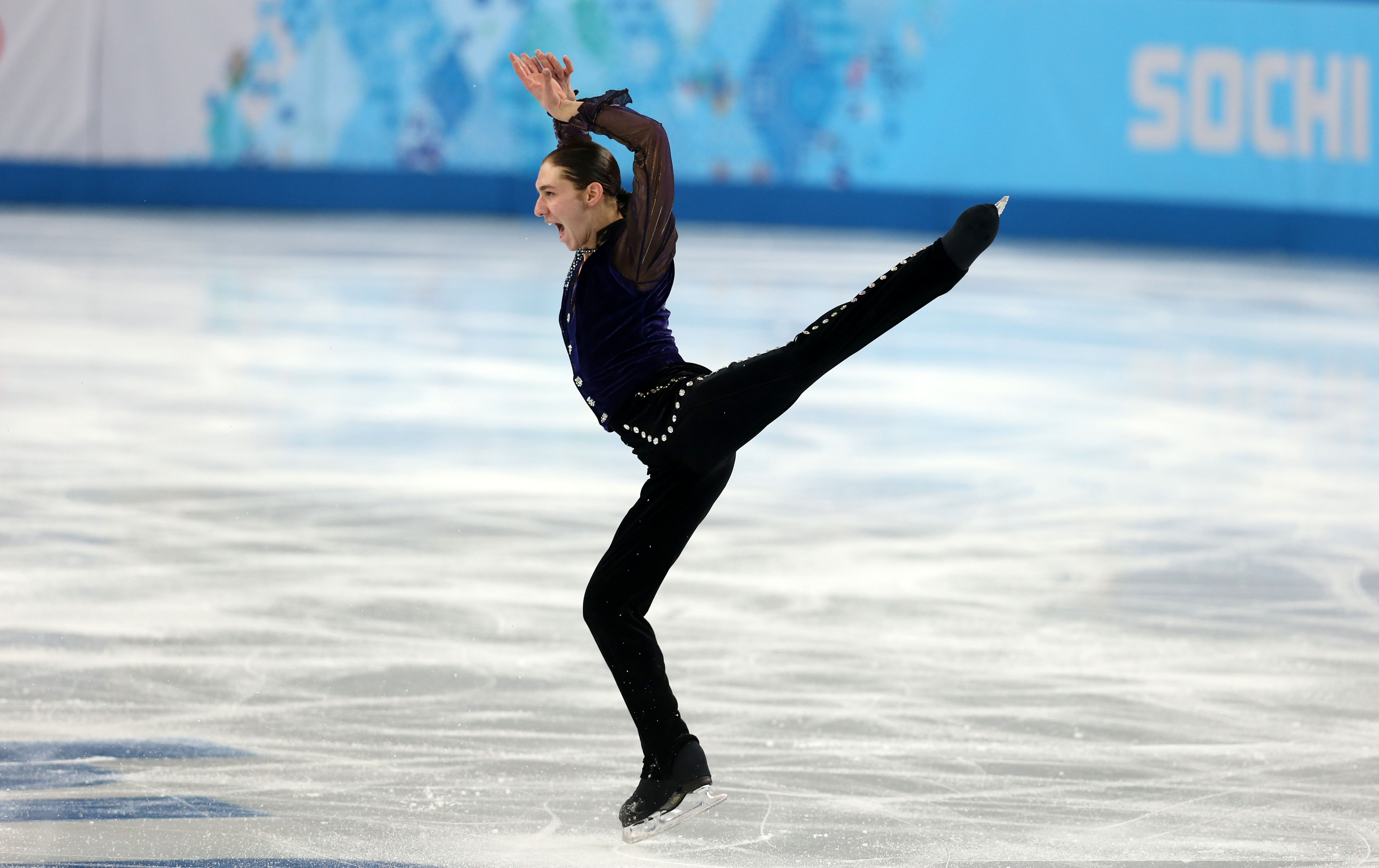 USA:s Jason Brown poserar på isen. USA:s Jason Brown poserar på isen.