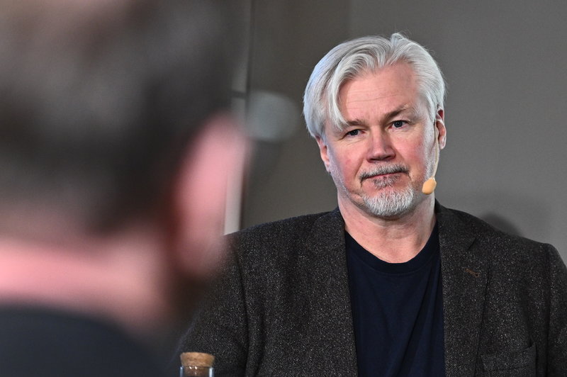 LO:s avtalssekreterare Torbjörn Johansson vill inte att löntagarna ska bli 'en krockkudde' i inflationschocken när alla andra höjer priserna. Arkivbild