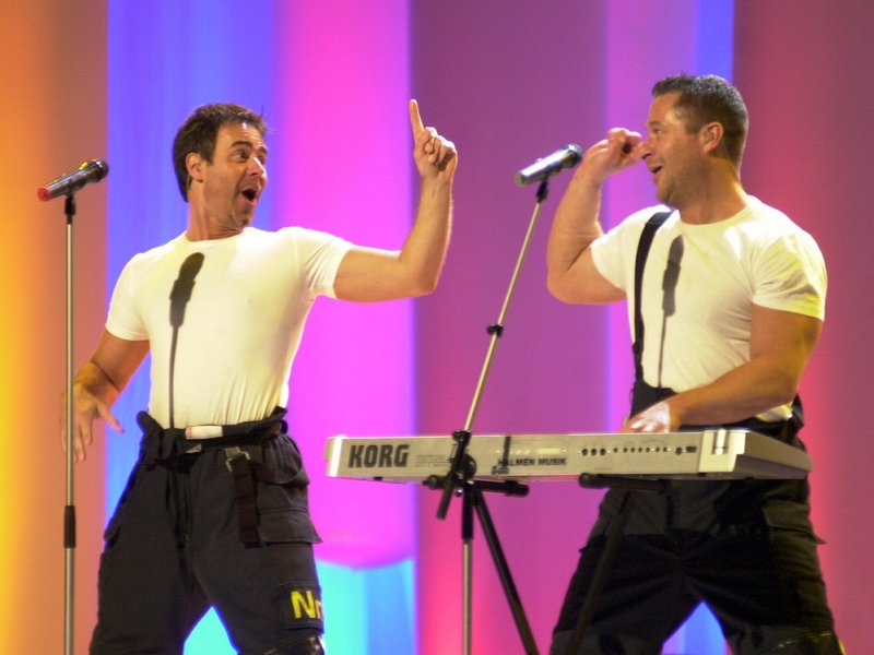 Brandsta City Släckers, Glen Borgqvist och Olle Östberg inför Melodifestivalen 2003. Foto: Annette Friberg / TT