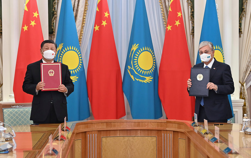 Xi Jinping och Kassym-Jomart Tokajev vid toppmötet i september.