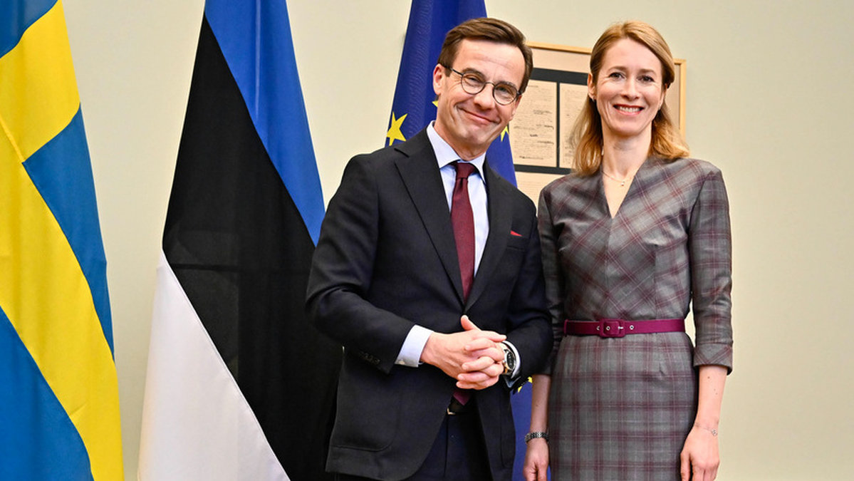 Sveriges statsminister Ulf Kristersson (M) möter Estlands premiärminister Kaja Kallas i regeringskansliet i Tallinn.