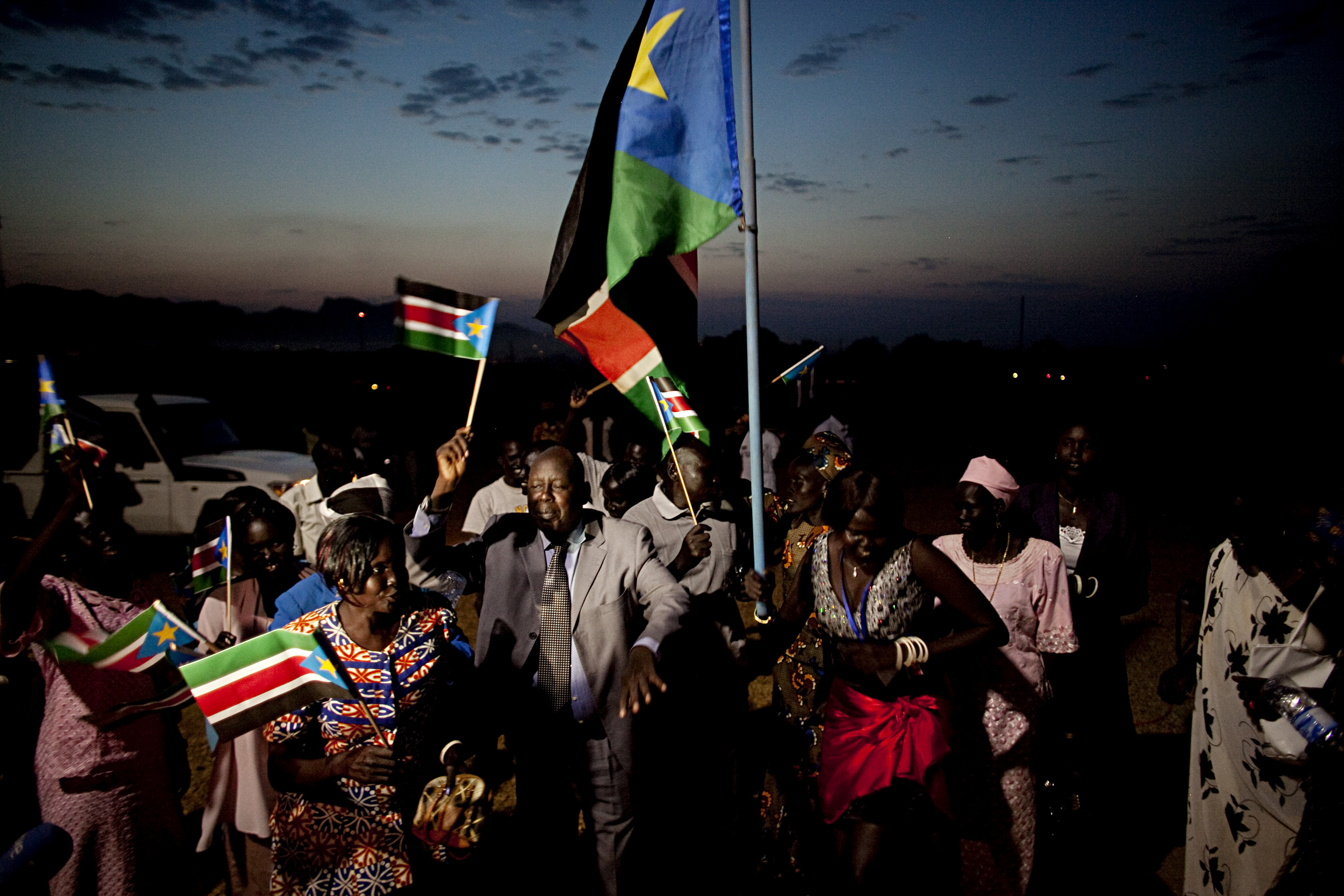 Sydsudan blir självständigt efter en folkomröstning 9-15 januari 2011. 