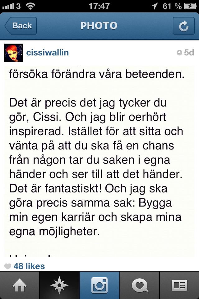 - Ur skörden, mejlboxen exploderar, skriver Cissi Wallin till den här texten. Vi som trodde att Instagram var till för bilder, inte självsmicker. - Ur skörden, mejlboxen exploderar, skriver Cissi Wallin till den här texten. Vi som trodde att Instagram var till för bilder, inte självsmicker.