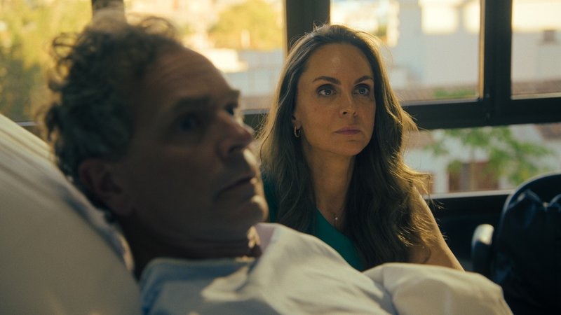 Per Lasson och Lisa Linnertorp i "Där solen alltid skiner". Pressbild. 