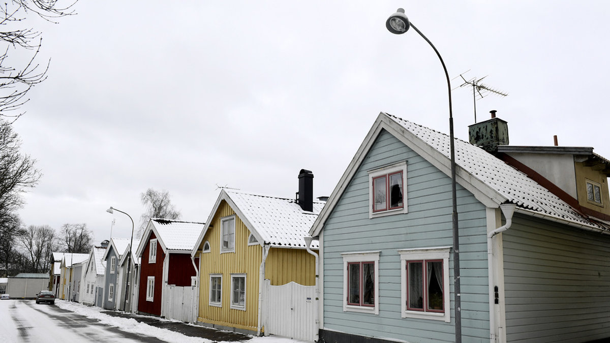 Villaägare i södra Sverige kommer få merparten av det elstöd som hushållen utlovats av regeringen i februari. När företagens elstöd kommer är oklart. Arkivbild
