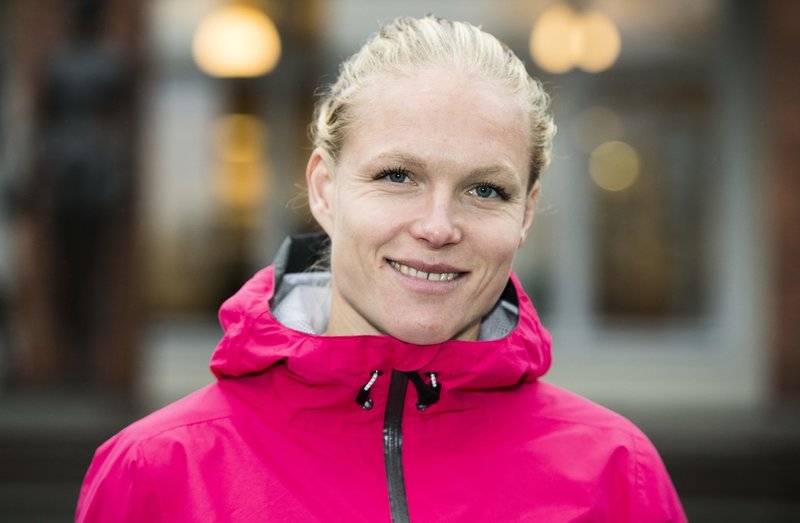 En promenad som är så pass rask att du får svårt att föra ett samtal räknas som högintensiv träning, enligt Elin Ekblom Bak, docent vid Gymnastik- och idrottshögskolan.