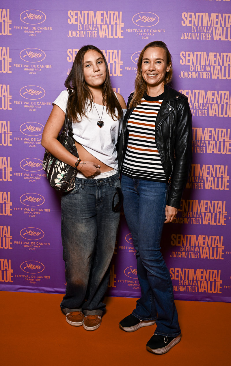 Alma André med mamma Joanna André 