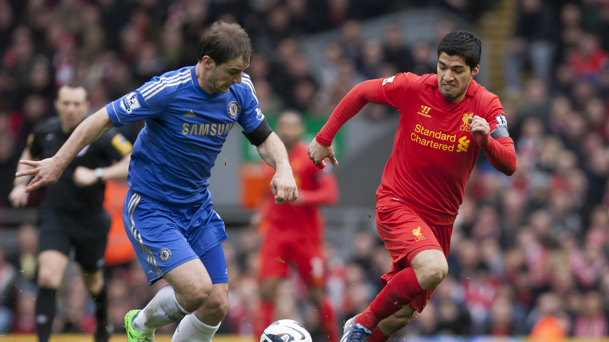 Det var i matchen mot Chelsea som Suarez bet sin motståndare. 